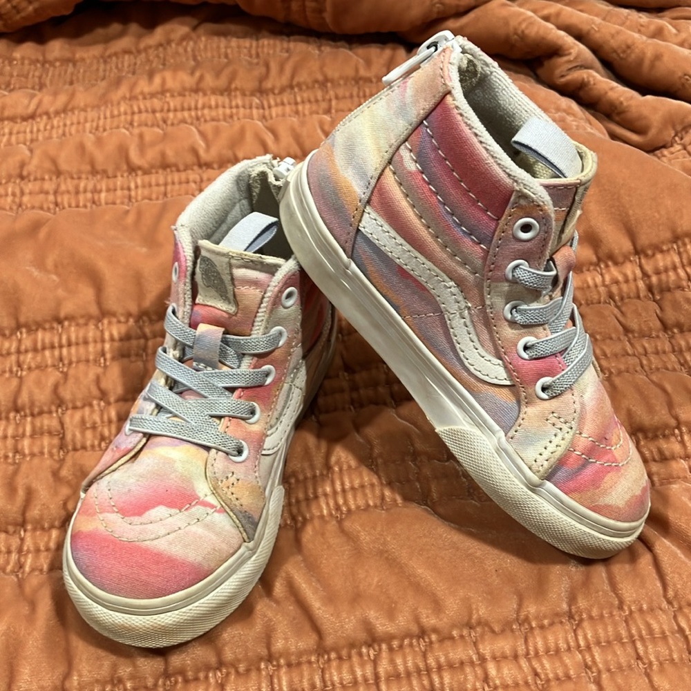 Kids High-Top Canvas Sneakers in Pink Tie-Dye - Classic Stripe